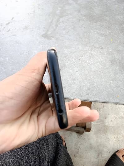 Samsung Mobile J6
