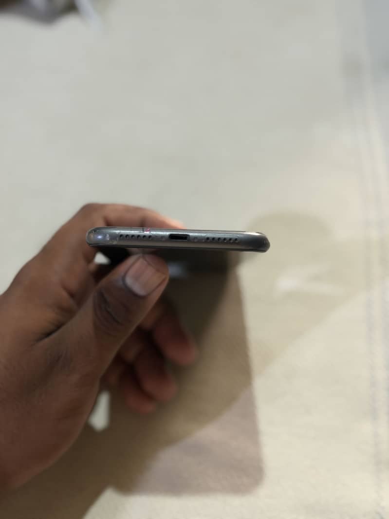 Apple iPhone 11 2