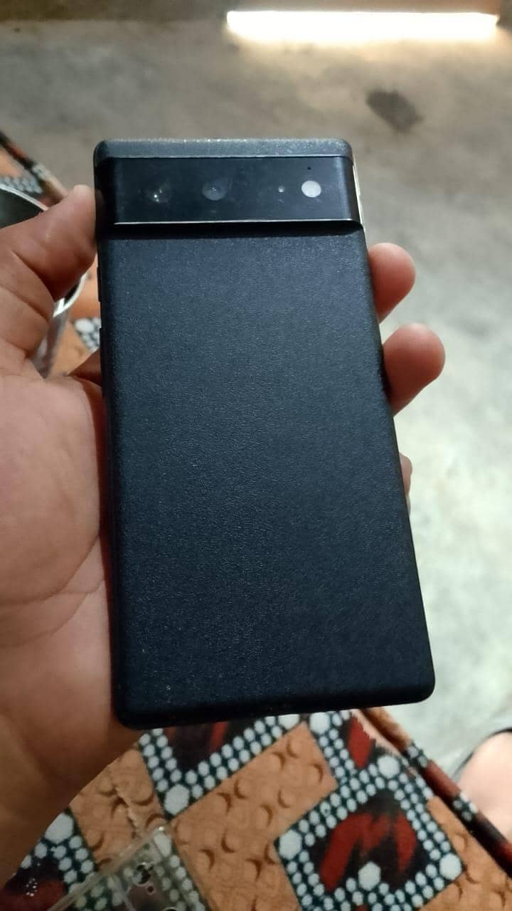 Google Pixel 6 4