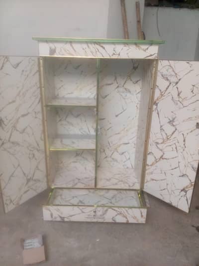 bazaar say sasti almari for sale Peshawa city mmc hasptal