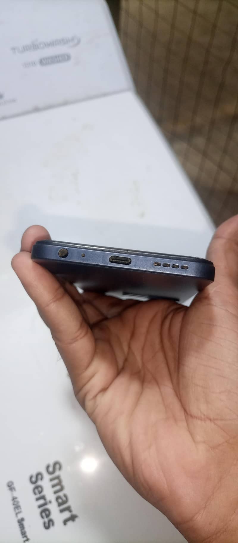 Vivo V21 4