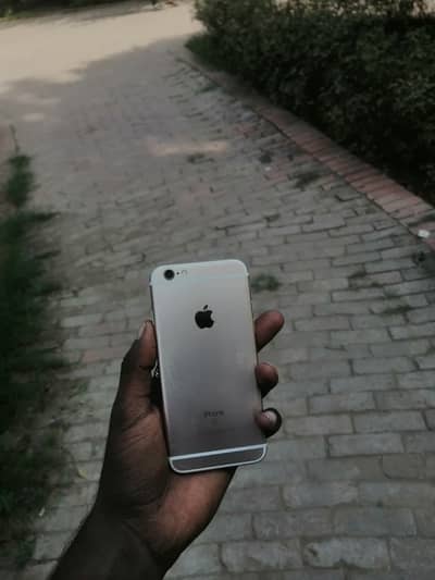 Apple iPhone 6S
