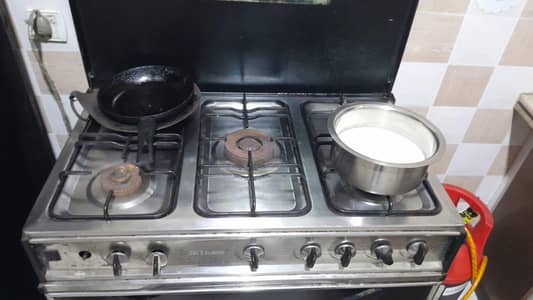 stove with gas oven