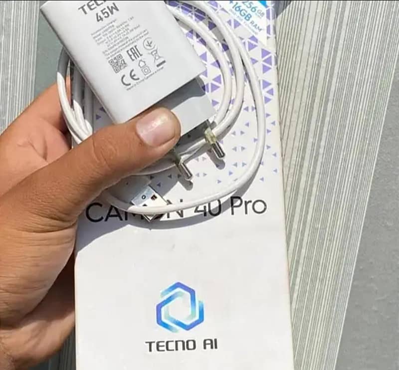 Tecno CAMON 40 Pro 5