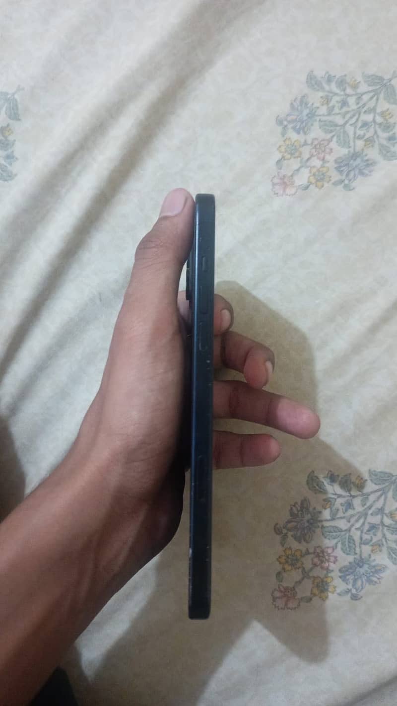 Apple iPhone 15 plus 4
