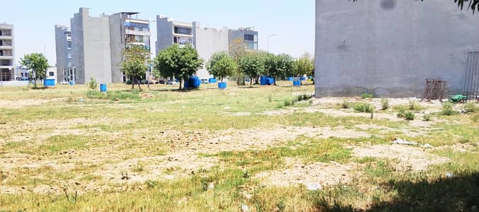 Hot Listing 1 Kanal Plot for Sale in DHA Phase 7 Block W Lahore | Prime Location