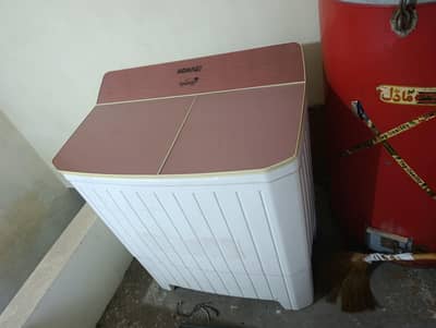 semi automatic washin machine homage  only 6 month used good condition