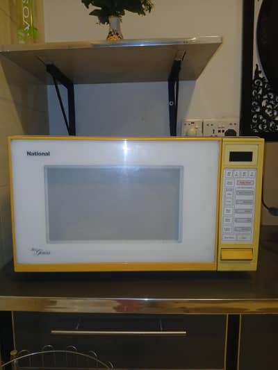 National Microwave Oven | Excellent Condition | Fully Working