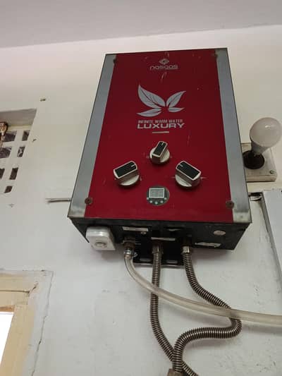 Instant Geyser Good Condition