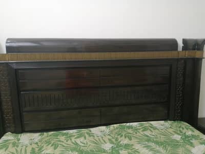 Beautiful Wooden Double Bed Set with 2 Side Tables – 9/10 Condition