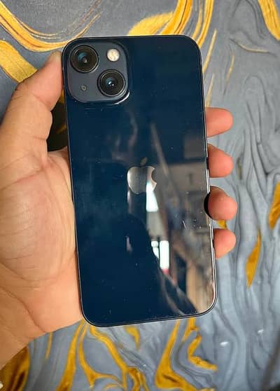 Apple iPhone 13
