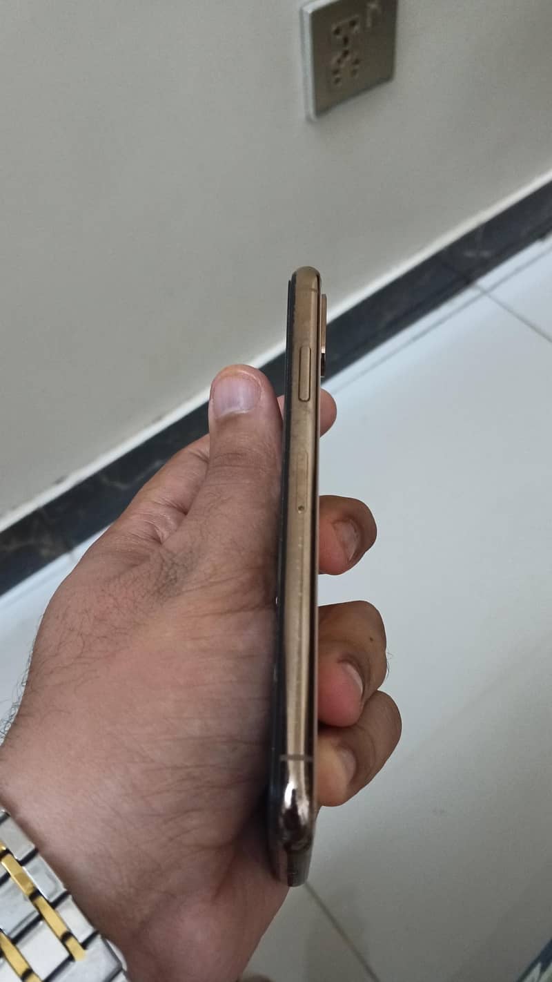 Apple iPhone X 2
