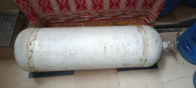 CNG cylinder with frame and kit