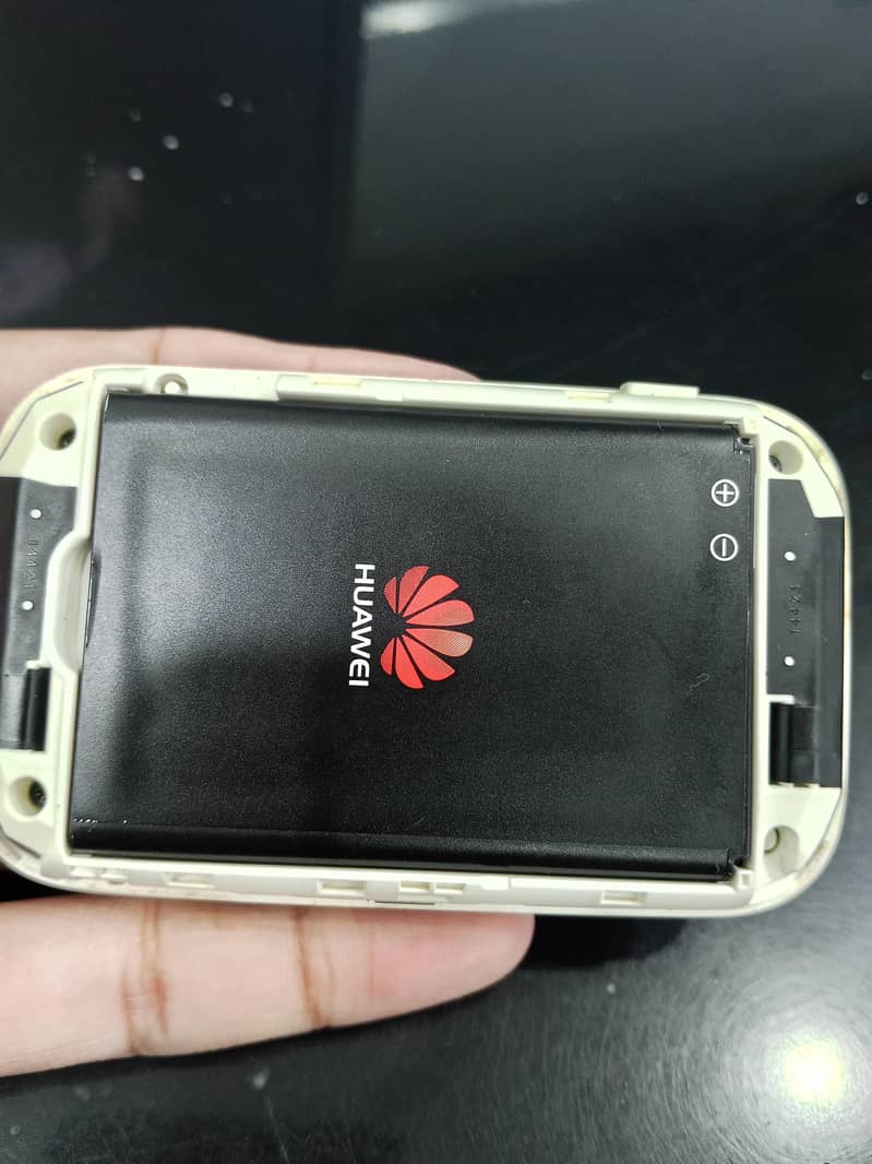 Huawei wireless internet device 2