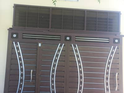 sliding main gate