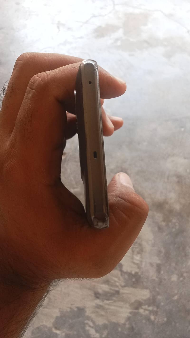 One Plus 10T 4