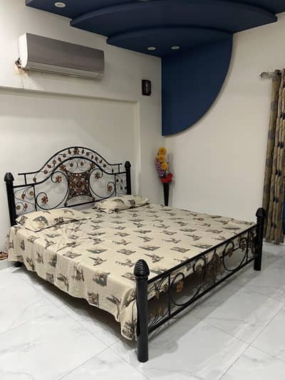 Iron rod bed