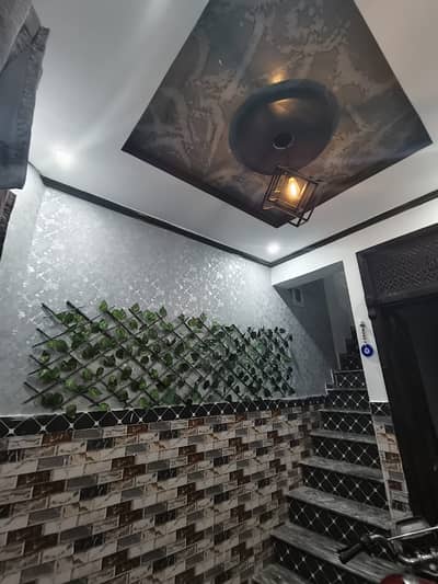 Prime Location 10 Marla House In Stunning Gulshan-e-Ravi - Block A Is Available For sale
