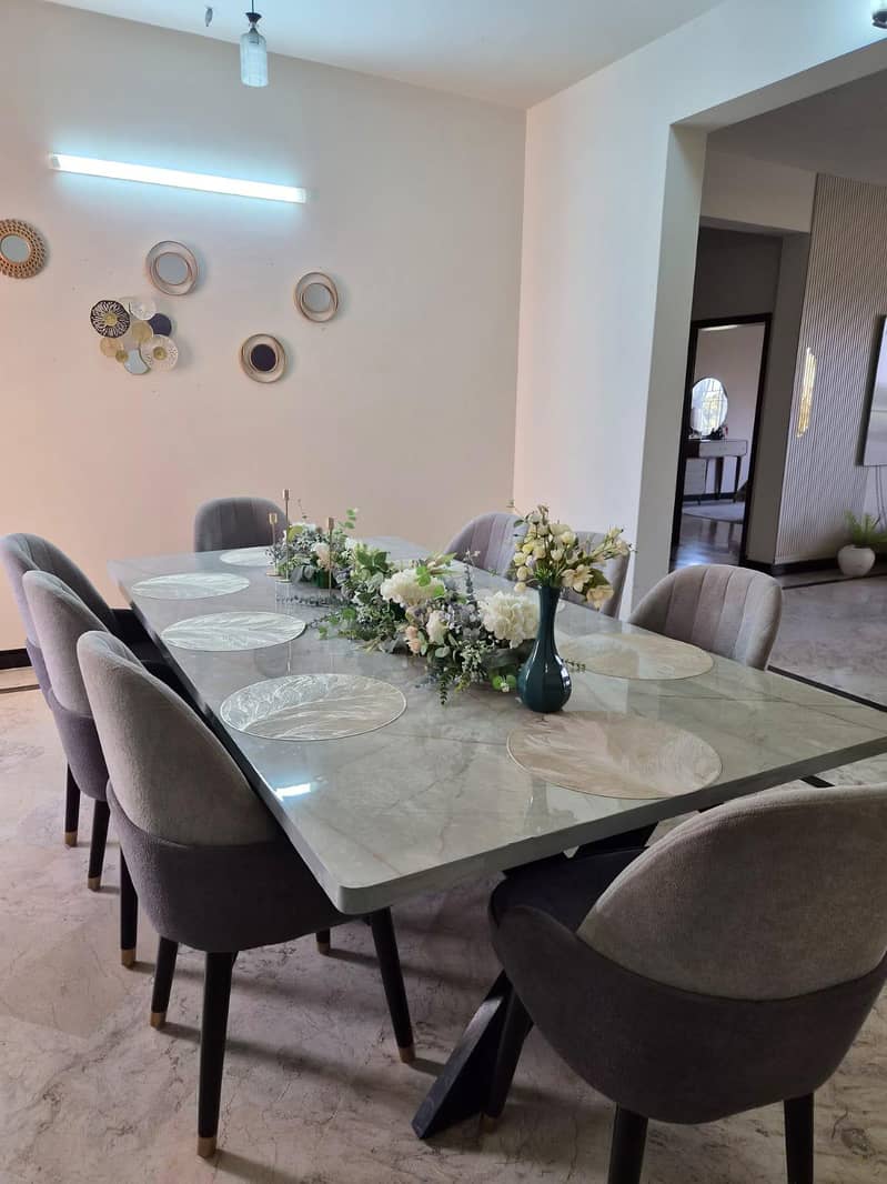 8 Seater Dining table 0