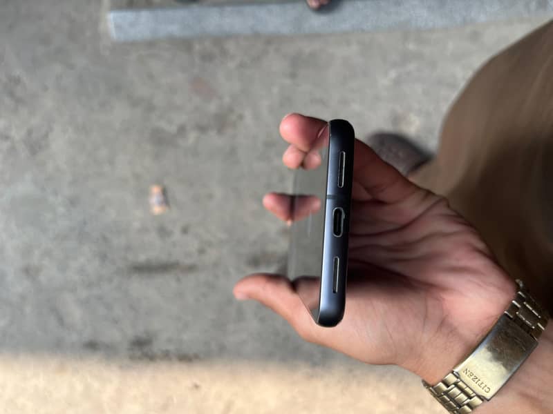 Google Pixel 8 3
