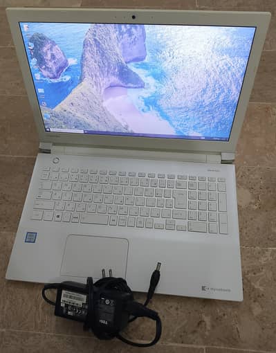 Toshiba Dynabook AZ45/BW core i5 (6th generation)128gb SSD,08gb Ram