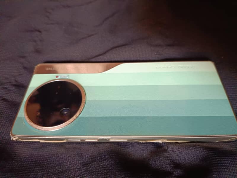 Tecno CAMON 30 Pro 5