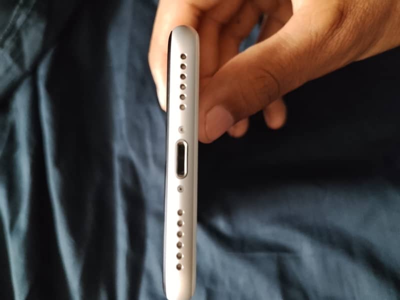 Apple iPhone SE 0