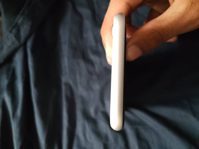 Apple iPhone SE 3