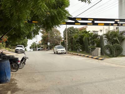 340 Square Yard Johar Block 1