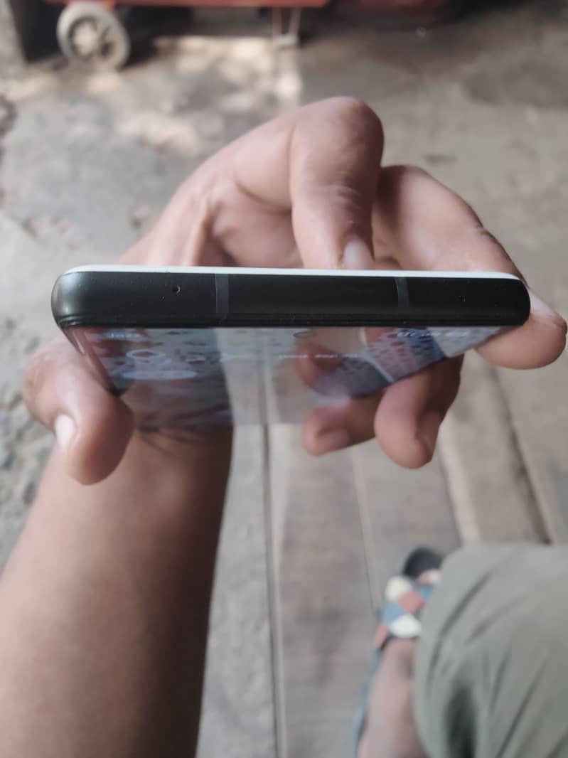 Google Pixel 6a 5
