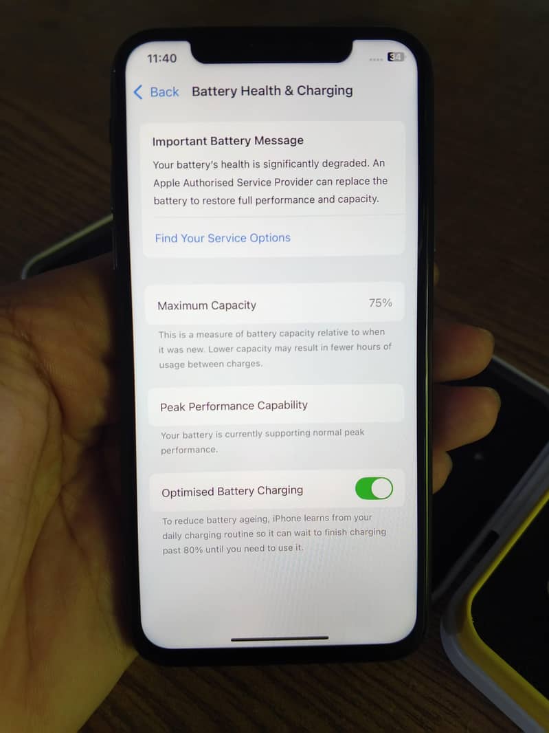 Apple iPhone XS 4