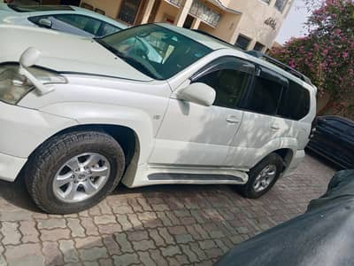 Toyota Land Cruiser parado TZ