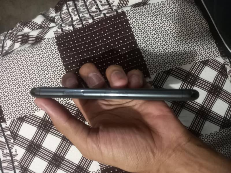Apple iPhone 11 Pro 5
