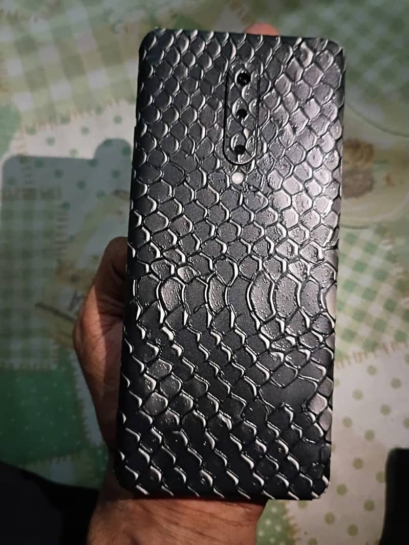 One Plus 8 8/128 1