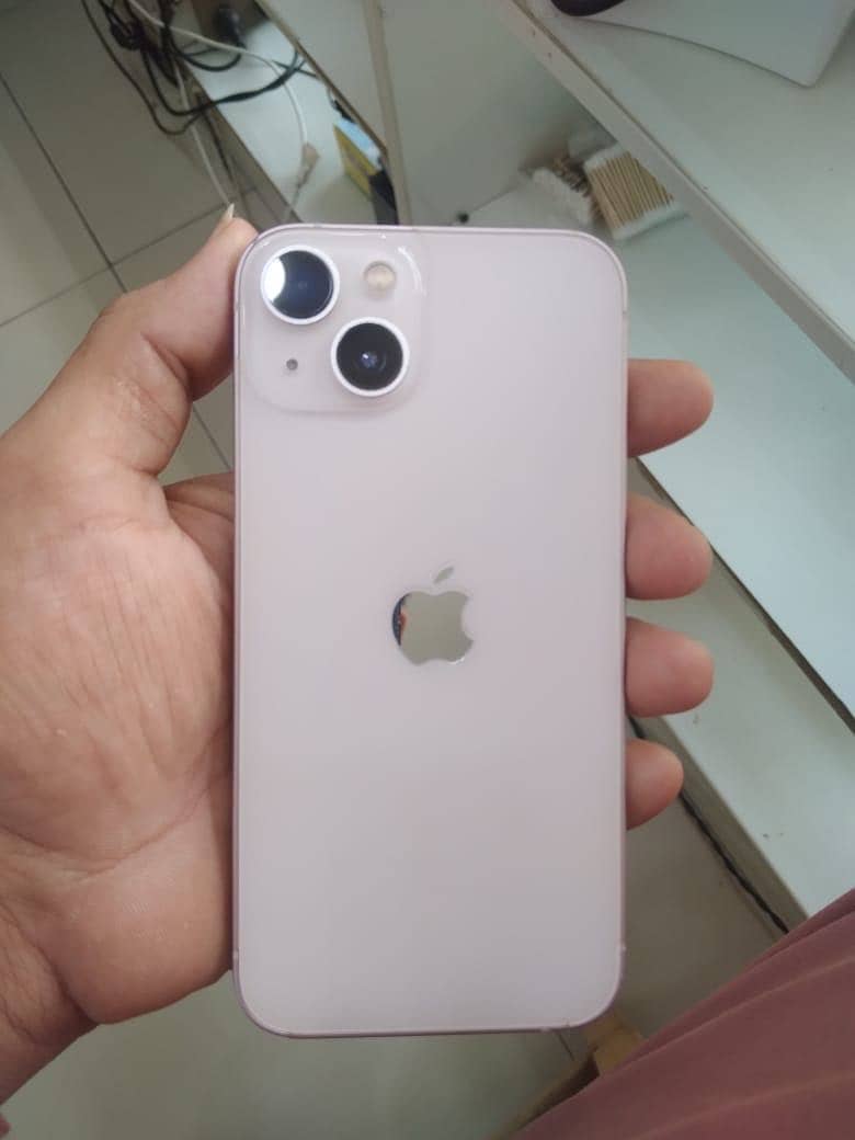 Apple iPhone 13 1