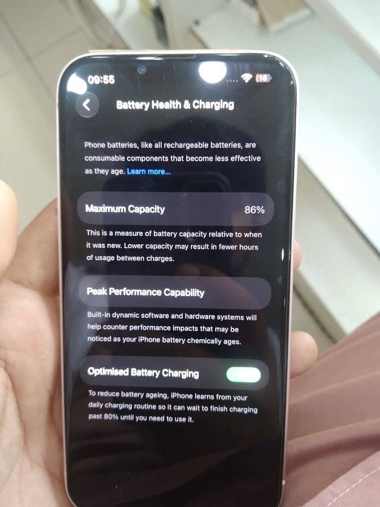 Apple iPhone 13 2