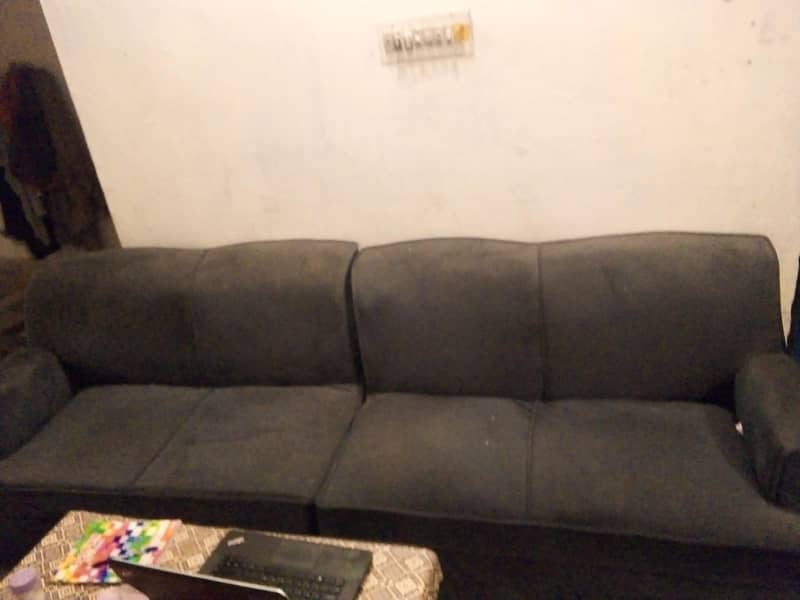 two Months used,سارا گھر کا سامان  47٫000  کا،ارجنٹ سیل کرنا ھے 3