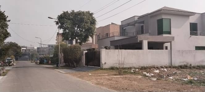 Near To Park And Masjid Block M 10 Marla Direct Plot For Sale In DHA Phase 8 Ex Air Avenue
