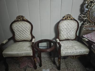 2 chair and tabel