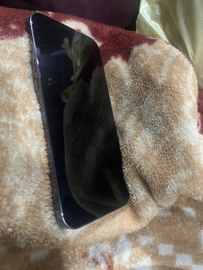 iPhone 14 pro max jv 1