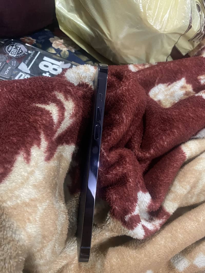 iPhone 14 pro max jv 3