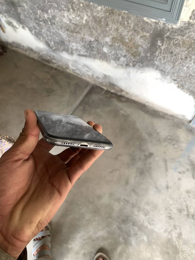Apple iPhone 11 2