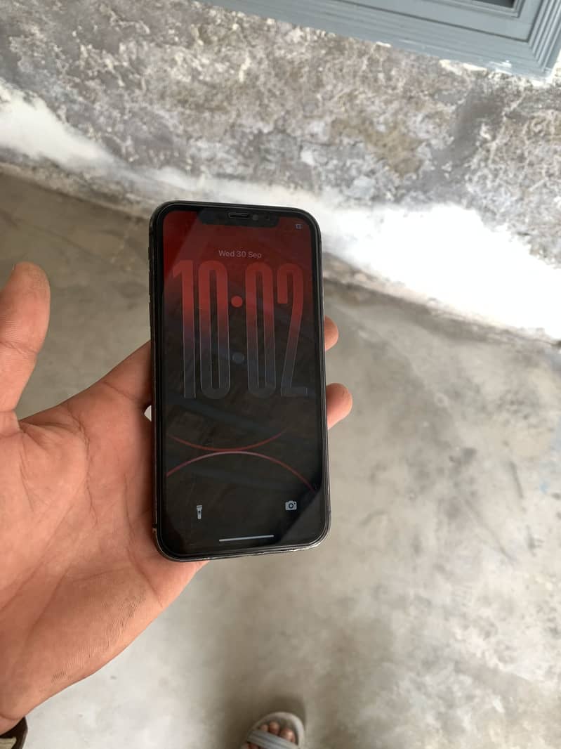 Apple iPhone 11 4