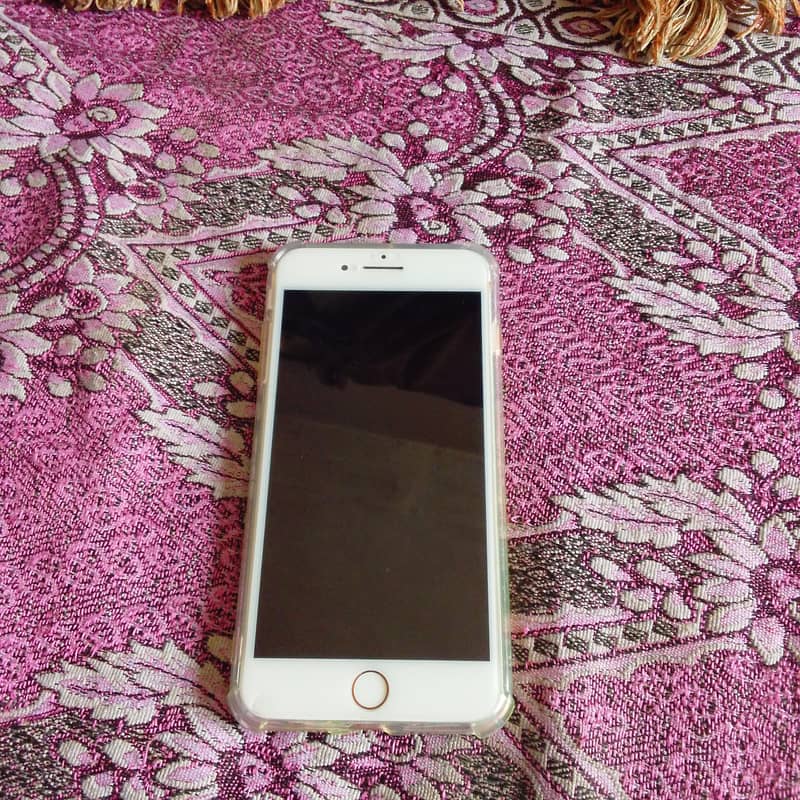 Apple iPhone 7 Plus 0