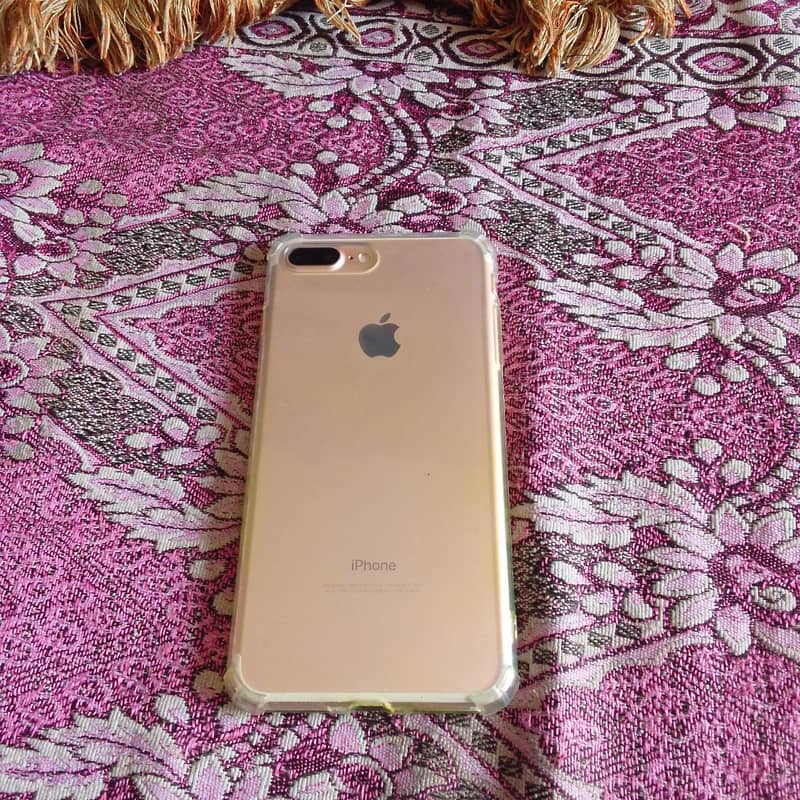 Apple iPhone 7 Plus 1