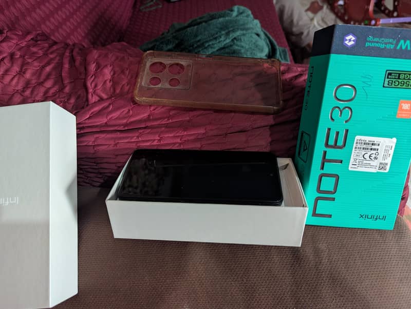 Infinix Note 30 7
