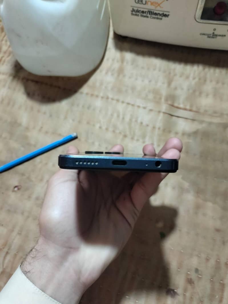 Tecno Spark Go 2