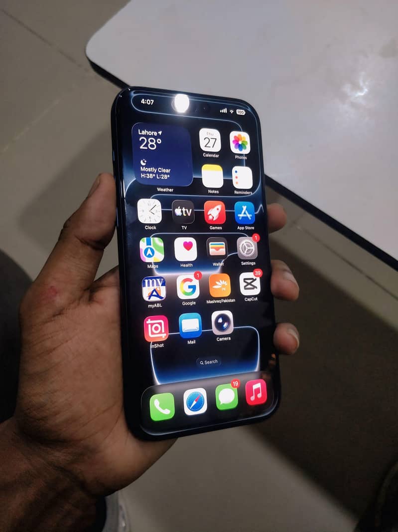 Apple iPhone 17 Pro Max 1