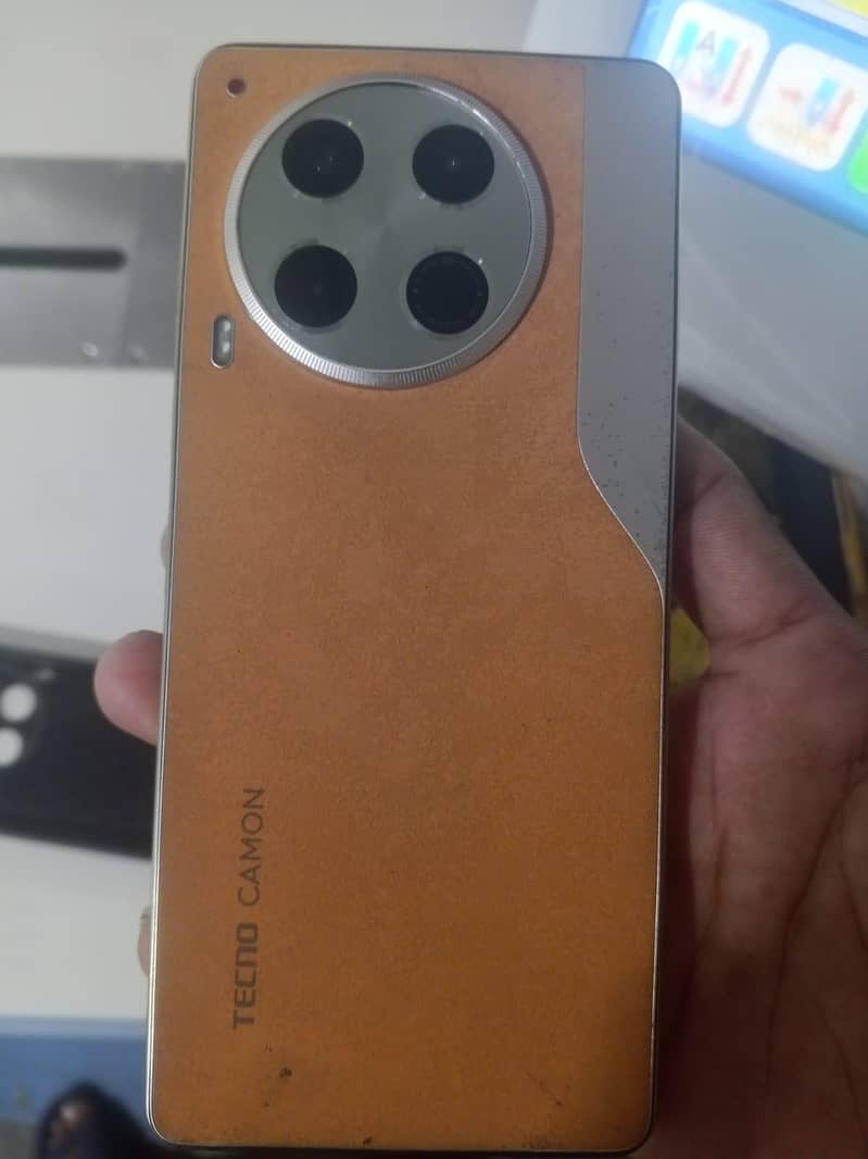 Tecno CAMON 30 0