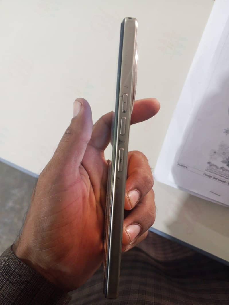 Tecno CAMON 30 1